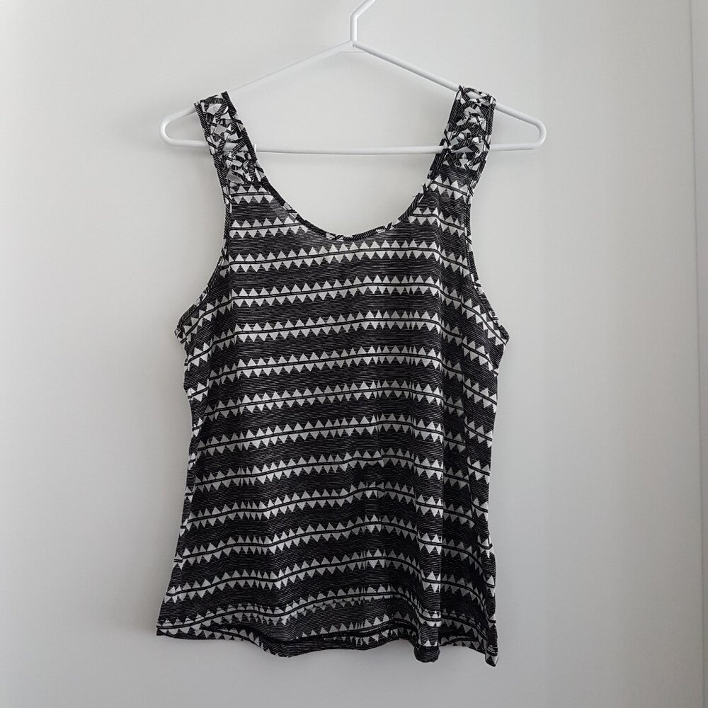(2for$10) H&M Geometric Triangle Print Tank Top Black & White Lattice Straps